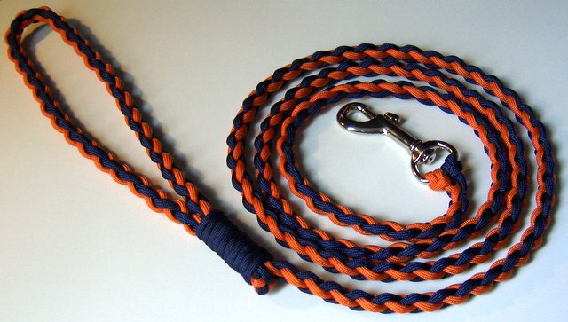 How to make paracord dog - Going Evergreen
